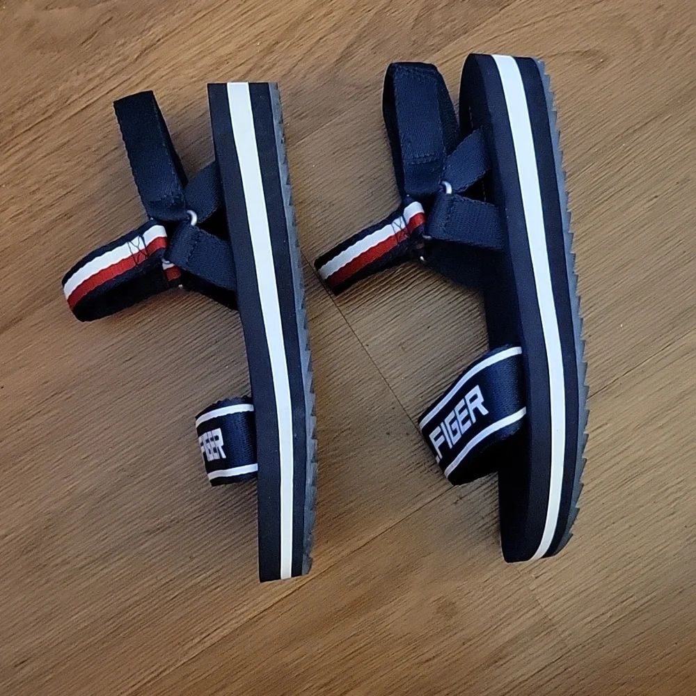 Tommy Hilfiger red white blue sandals velcro strap rubber grip sole girl 4M EUC…